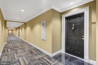 485 Harbor Side St in Woodbridge, VA - Foto de edificio - Building Photo
