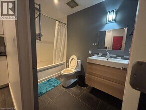 25 Main St in Cambridge, ON - Building Photo - Building Photo