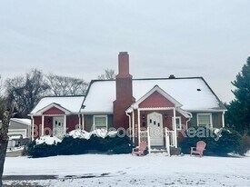 200 Model Farm Rd in High Point, NC - Building Photo