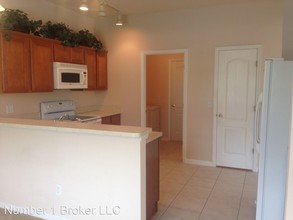 1893 Royal Ridge Dr in Davenport, FL - Building Photo - Building Photo