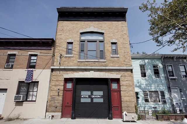 46 Irving St in Jersey City, NJ - Building Photo