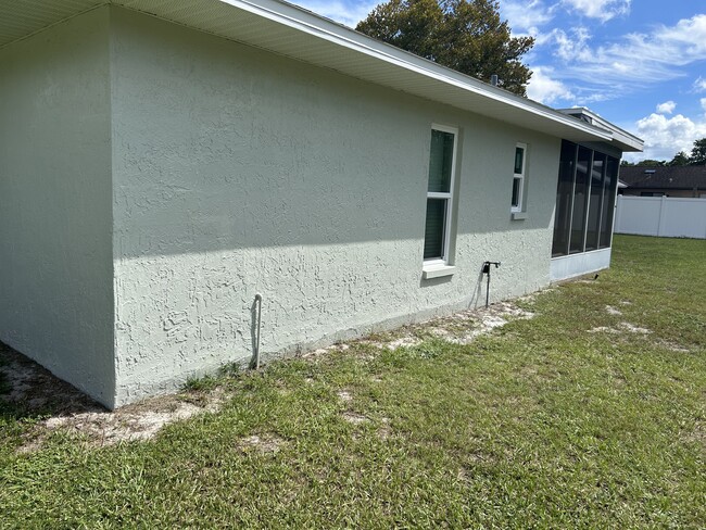 286 Leafy Way Ave in Spring Hill, FL - Building Photo - Building Photo