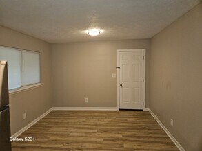 62 Flint River Rd in Jonesboro, GA - Building Photo - Building Photo