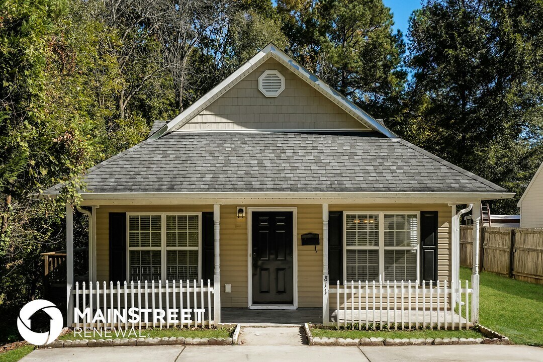 811 Chalmers St in Durham, NC - Building Photo