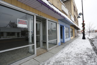 7123 Roosevelt Rd in Berwyn, IL - Foto de edificio - Building Photo