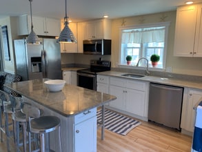 7 Atlantic Ave in Hampton, NH - Foto de edificio - Building Photo