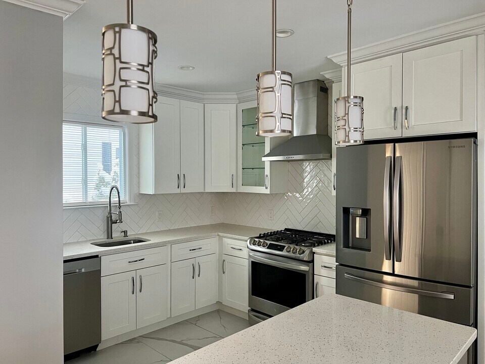 19 Cushing St, Unit 1 in Salem, MA - Foto de edificio