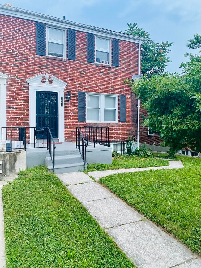1002 Dartmouth Rd, Unit #1