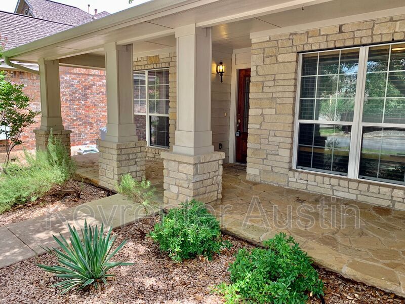 15609 Pumpkin Ridge Dr in Austin, TX - Building Photo