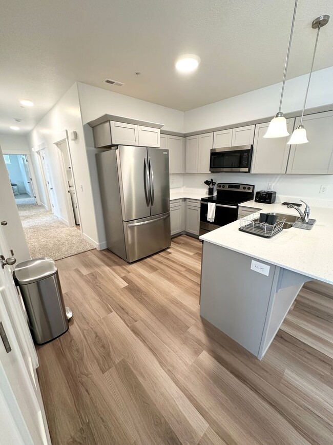 property at 841 Coulsen Dr