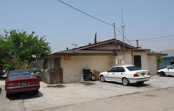 24379 Postal Ave in Moreno Valley, CA - Foto de edificio - Building Photo