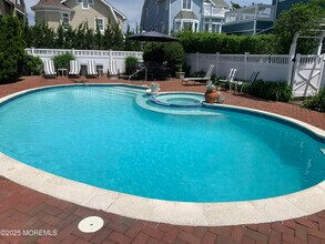 5 Beacon Blvd in Sea Girt, NJ - Building Photo - Building Photo