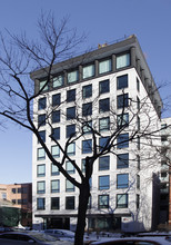 550 Wellington Ave in Chicago, IL - Foto de edificio - Building Photo