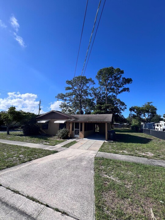 4310 Mt Vernon Ave in Titusville, FL - Building Photo