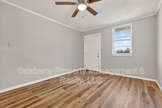 1204 NW 3rd Ave in Mineral Wells, TX - Building Photo - Building Photo