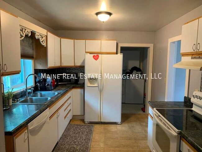 13 6th St in Bangor, ME - Building Photo - Building Photo
