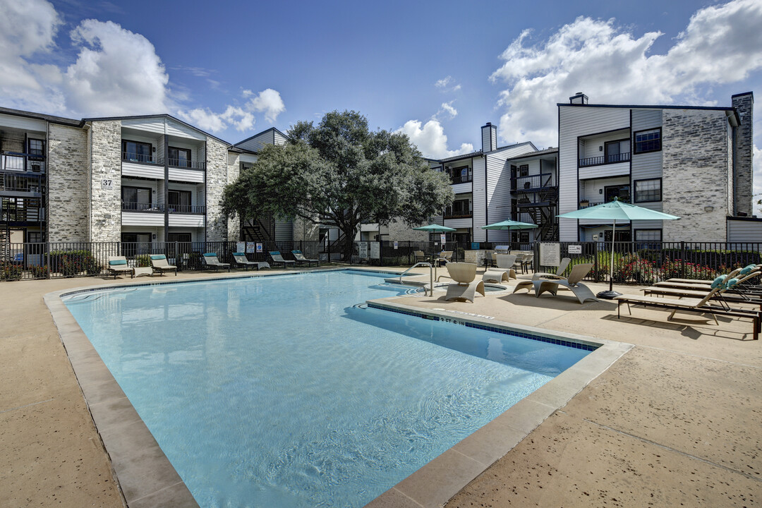 Retreat at Barton Creek in Austin, TX - Building Photo