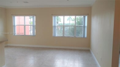 4404 SW 160th Ave in Miramar, FL - Building Photo - Building Photo