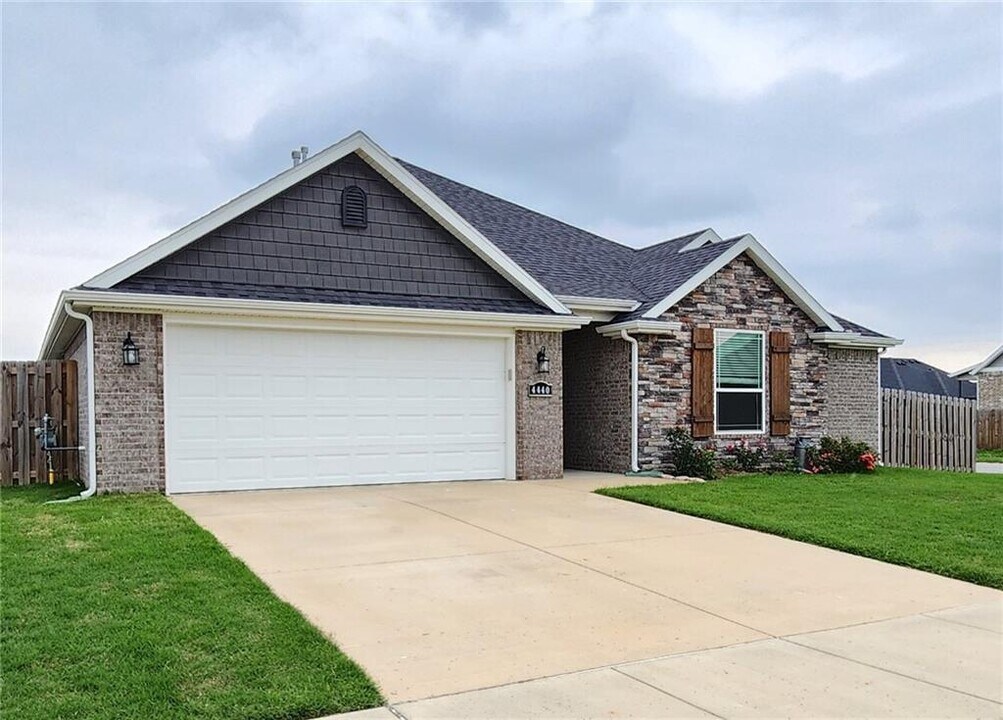 4440 W Havana Ave in Fayetteville, AR - Building Photo