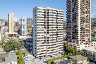 Pakalana in Honolulu, HI - Building Photo - Building Photo