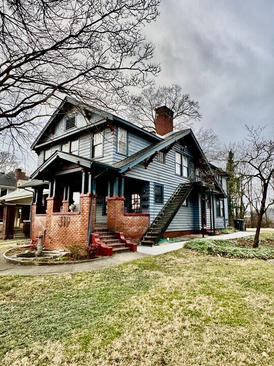 319 E Scott Ave, Unit 319-1 in Knoxville, TN - Foto de edificio