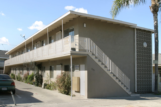 1133 Cherry Ave in Long Beach, CA - Building Photo - Building Photo