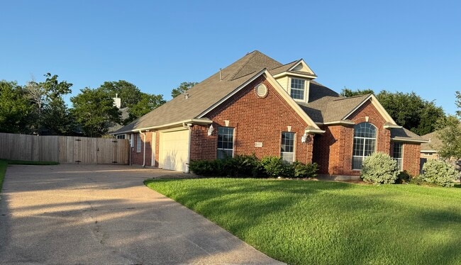4603 Caddie Ct in College Station, TX - Foto de edificio - Building Photo