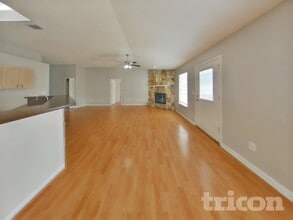 325 Island View Cir in Orange Park, FL - Building Photo - Building Photo