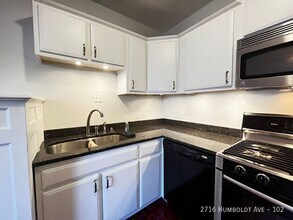 2716 Humboldt Ave S in Minneapolis, MN - Building Photo - Building Photo