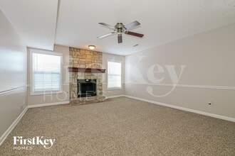 409 Sandra Ln, Unit 0619 in Belton, MO - Foto de edificio - Building Photo