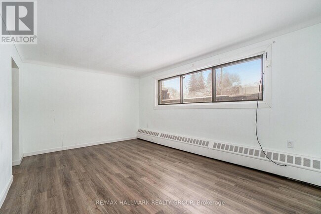 2295-2295 Baseline Rd in Ottawa, ON - Building Photo - Building Photo