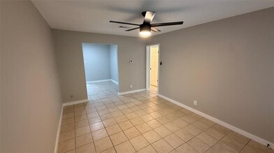106 E Longspur Blvd in Austin, TX - Building Photo - Building Photo