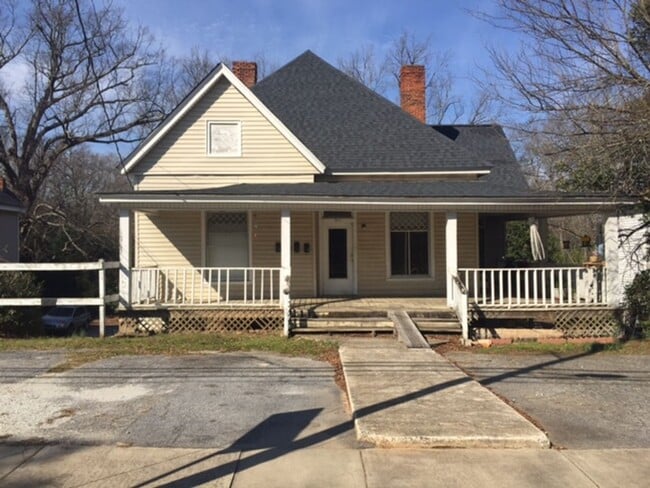 property at 231 E Cambridge Ave