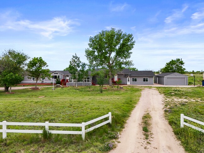 5520 Coyote Ln in Peyton, CO - Building Photo - Building Photo