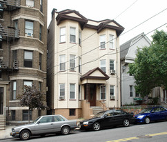 44 49th St Apartments