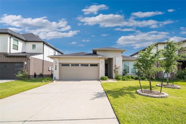 property at 28447 Halle Ray Dr