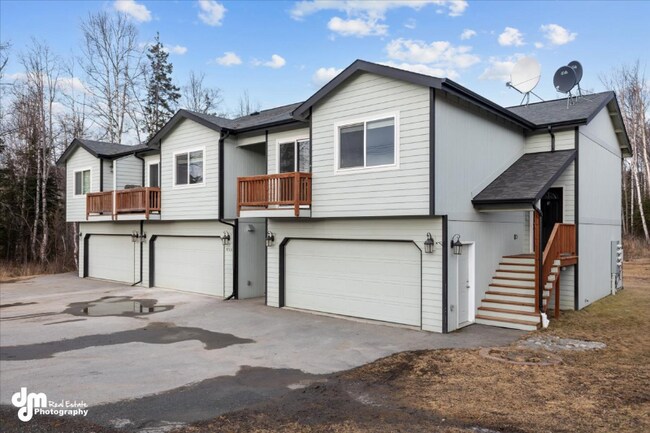 property at 4760 Mainsail Ave