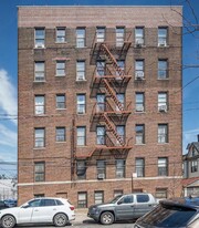 3242 Decatur Ave in Bronx, NY - Foto de edificio - Building Photo