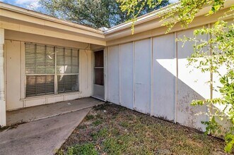 805 Irwin Dr in Hurst, TX - Building Photo - Building Photo