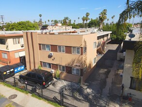 14639 Calvert St in Van Nuys, CA - Building Photo - Primary Photo