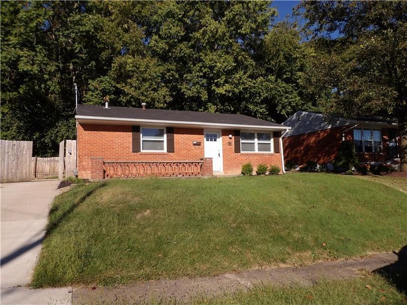 122 Tracy Ln in Southgate, KY - Building Photo