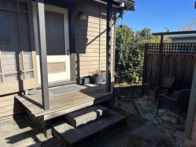 306 Keller St in Petaluma, CA - Building Photo - Building Photo
