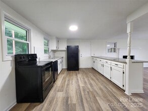 12719 Cottonville Rd in Norwood, NC - Building Photo - Building Photo