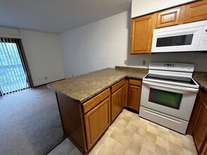 2635 Westwinds Dr in Iowa City, IA - Foto de edificio - Building Photo