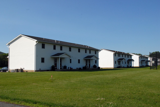 785 Wyoming Ave in Wyoming, PA - Foto de edificio - Building Photo