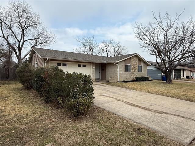 6335 Bellbrook Dr in Dallas, TX - Building Photo - Building Photo