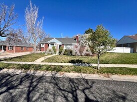 2559 Wilmington Ave in Salt Lake City, UT - Building Photo