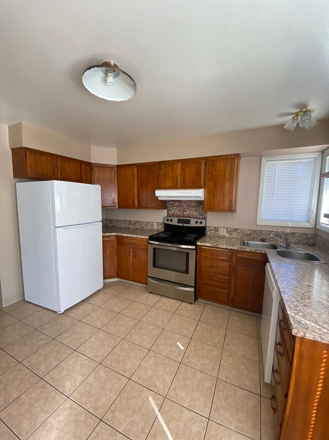 property at 2235 Union Ave