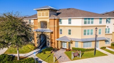 Osceola Pointe in Kissimmee, FL - Building Photo - Building Photo
