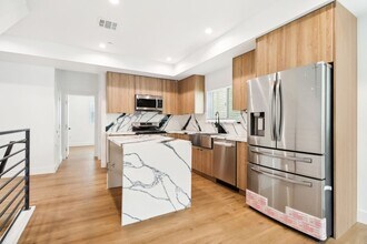 4512 St Elmo Dr in Los Angeles, CA - Building Photo - Building Photo